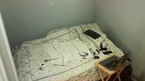 Elpouro online show from 06-19-26, 05:56