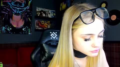 elsa_carterr online show from 01-12-26, 09:58