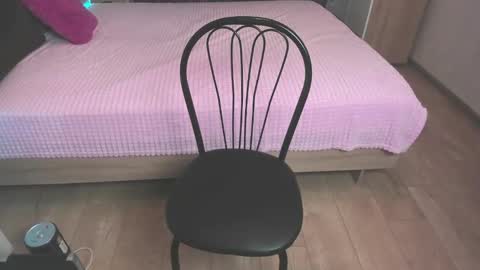 Elsa  online show from 01-24-25, 03:11