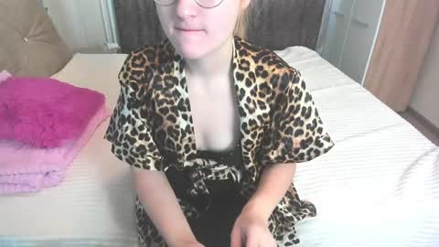 Elsa  online show from 01-28-25, 06:27