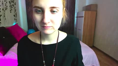 Elsa  online show from 02-15-25, 03:52