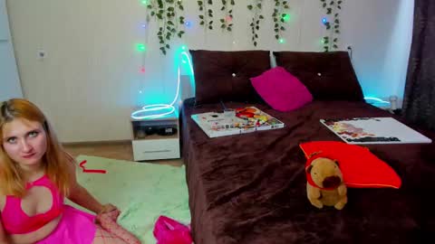 Elsa  online show from 03-11-25, 05:38