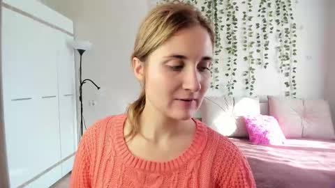 Elsa  online show from 09-23-25, 04:48