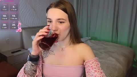 Snapshot of elsa_meow chatting on 01-15-26, 06:18 Elsa online show from 01-15-26, 06:18