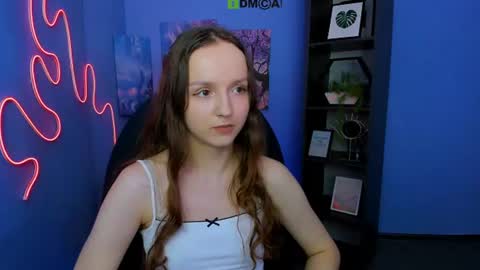 Snapshot of elsaa_snow chatting on 06-19-26, 11:03 Elsa online show from 06-19-26, 11:03