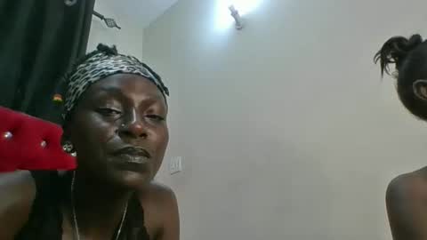 elsiejoy online show from 11-03-25, 07:37