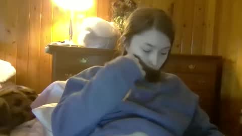 Elsie Rain online show from 12-04-25, 04:05