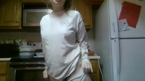Elsie Rain online show from 01-15-26, 05:49