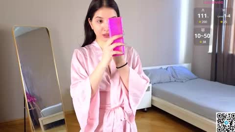 Snapshot of elswythbareford chatting on 02-25-25, 07:52 Elizabeth online show from 02-25-25, 07:52