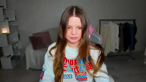 Snapshot of elunaseduces chatting on 12-05-25, 07:21 Luna online show from 12-05-25, 07:21