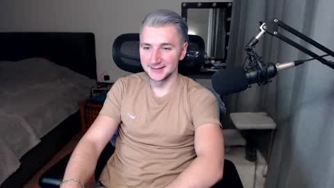 Elvin Vaenight online show from 11-08-25, 10:52