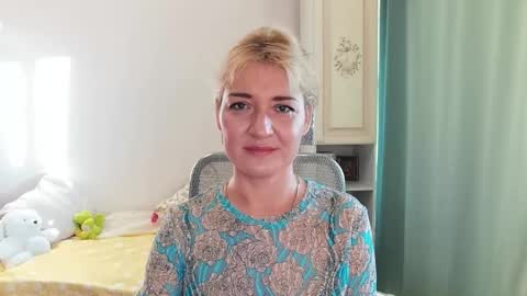 Elvira online show from 12-04-24, 10:35