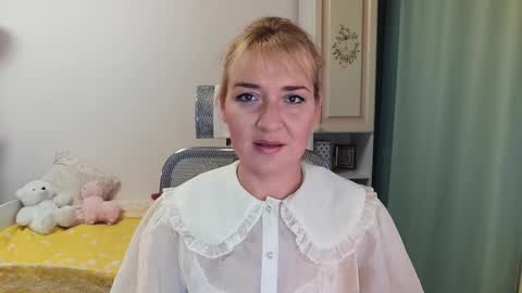 Elvira online show from 12-06-24, 11:33