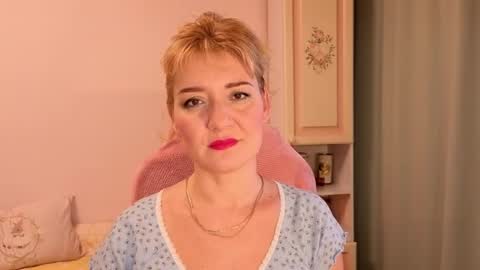 Elvira online show from 11-20-25, 10:59