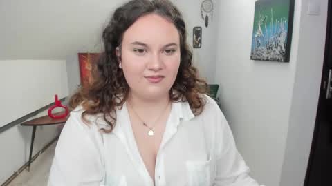 Snapshot of elvirajones chatting on 03-03-26, 12:00 elvirajones online show from 03-03-26, 12:00