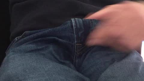 Elvis online show from 12-21-25, 09:00