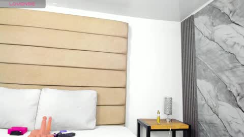 ely brown online show from 04-11-26, 07:45