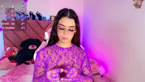 Snapshot of ely_w1 chatting on 05-25-26, 10:43 ely_w1 online show from 05-25-26, 10:43