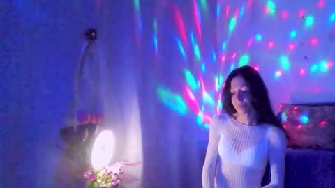 Elisa online show from 10-06-25, 06:49