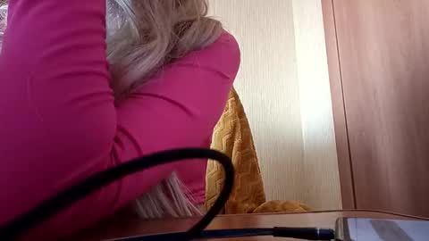 Elza Kom online show from 09-19-25, 03:41