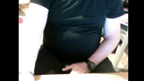 Em online show from 04-12-26, 10:04