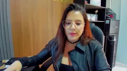 Snapshot of ema_04 chatting on 12-16-25, 08:14 Estefany Martinez Acua INSTAGRAM ema 04oficial online show from 12-16-25, 08:14