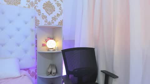 Ema Lambert  online show from 02-11-26, 04:56