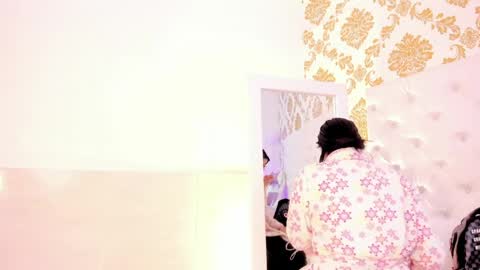 Snapshot of ema_lambert chatting on 04-23-26, 12:15 Ema Lambert online show from 04-23-26, 12:15