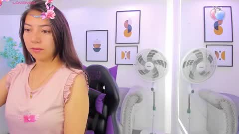 Ema louisx  online show from 02-03-25, 12:36