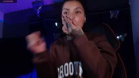 ema_ploxx online show from 05-17-26, 03:15