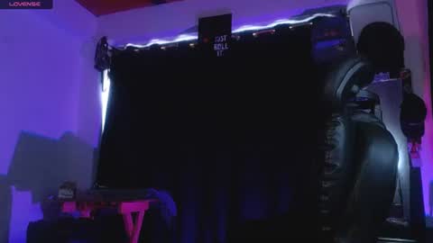 ema_ploxx online show from 07-26-26, 05:53