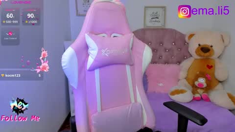 Snapshot of ema_tayy chatting on 02-04-25, 04:15 Ema online show from 02-04-25, 04:15