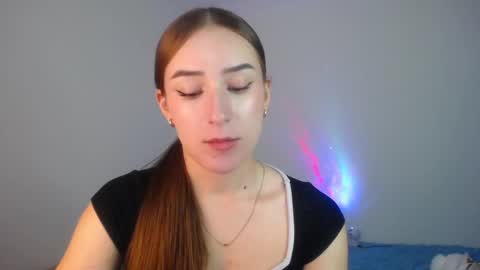 Snapshot of emaa_martins chatting on 01-02-25, 10:33 Emaa online show from 01-02-25, 10:33