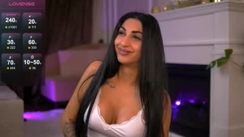 Snapshot of emahallee chatting on 10-15-25, 02:55 Ema online show from 10-15-25, 02:55