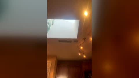 emailjeff8 online show from 12-20-25, 03:52