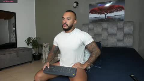 Snapshot of emanuelspencer chatting on 02-06-25, 05:25 emanuelspencer online show from 02-06-25, 05:25