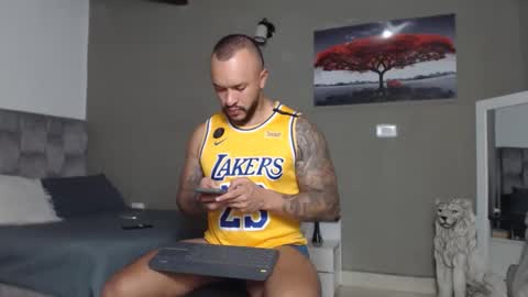 Snapshot of emanuelspencer chatting on 05-24-26, 04:06 emanuelspencer online show from 05-24-26, 04:06