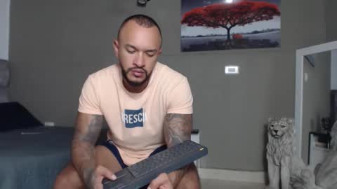 Snapshot of emanuelspencer chatting on 05-28-26, 05:27 emanuelspencer online show from 05-28-26, 05:27