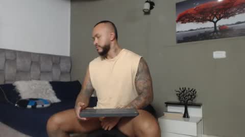 Snapshot of emanuelspencer chatting on 06-16-26, 07:27 emanuelspencer online show from 06-16-26, 07:27