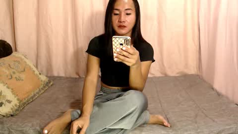 Snapshot of emarie91 chatting on 01-10-25, 07:14 Trans cummer online show from 01-10-25, 07:14