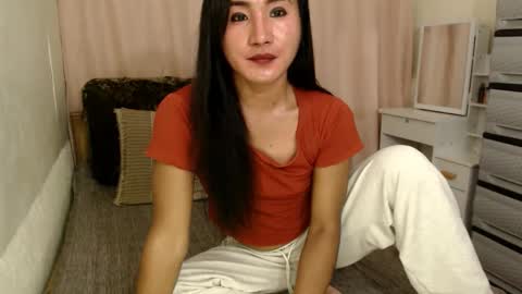 Snapshot of emarie91 chatting on 02-13-25, 01:26 Trans cummer online show from 02-13-25, 01:26