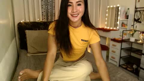 Snapshot of emarie91 chatting on 02-25-25, 03:05 Trans cummer online show from 02-25-25, 03:05