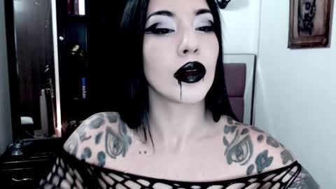 Emerald Black online show from 10-08-25, 06:00