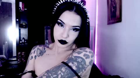Snapshot of emearld_black chatting on 05-03-26, 03:34 Emerald Black online show from 05-03-26, 03:34