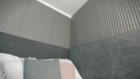 emelie_89 online show from 05-16-26, 11:31