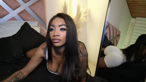 Snapshot of emely_brandon_ chatting on 01-25-25, 03:30 anyelii online show from 01-25-25, 03:30