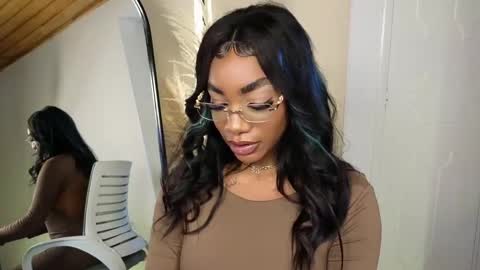 Snapshot of emely_brandon_ chatting on 03-12-25, 07:49 anyelii online show from 03-12-25, 07:49