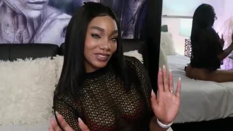 Snapshot of emely_brandon_ chatting on 09-18-25, 04:14 anyelii online show from 09-18-25, 04:14