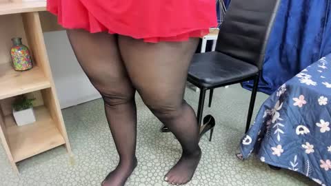 Snapshot of emely_garcia chatting on 12-09-24, 09:58 Emely online show from 12-09-24, 09:58