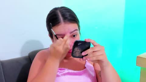 Snapshot of emely_pregnant1 chatting on 03-17-26, 08:17 Emy online show from 03-17-26, 08:17